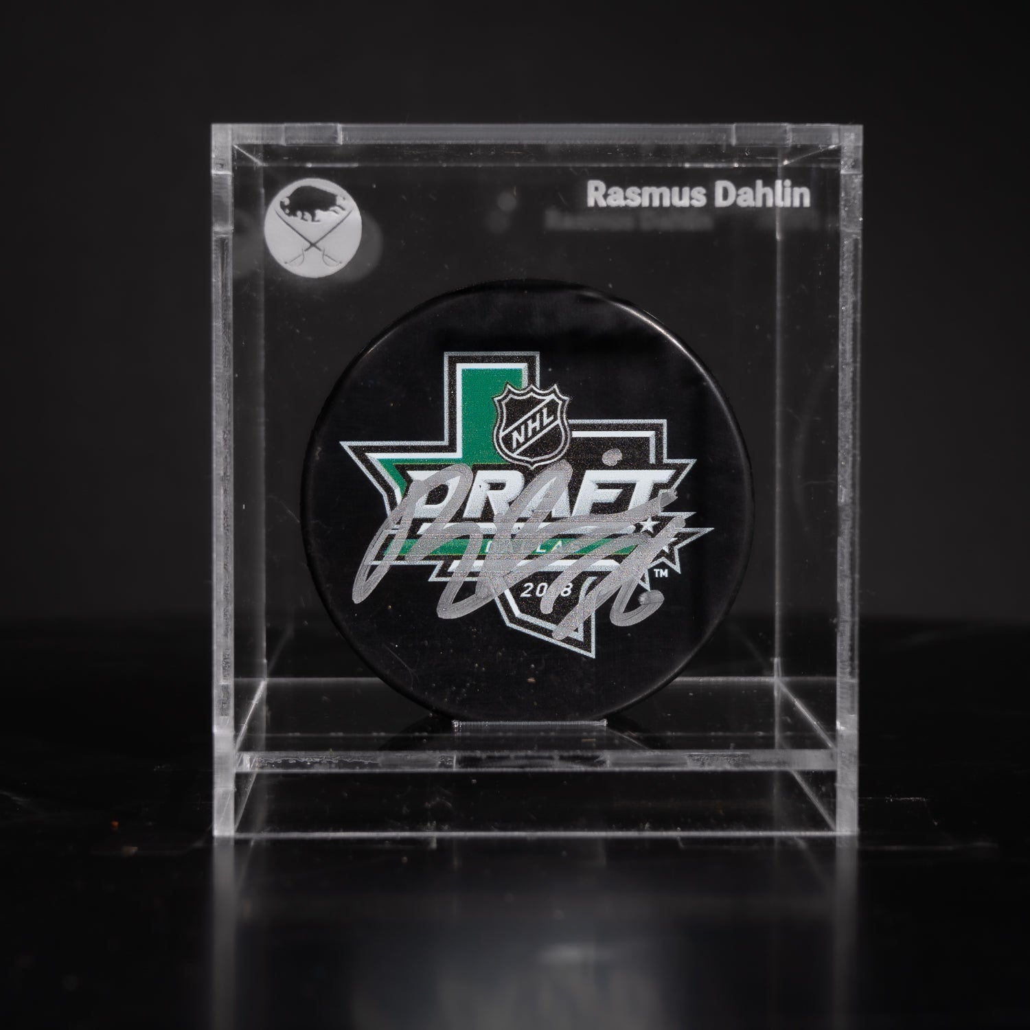 Puck Firmado Rasmus Dahlin - Buffalo Sabres